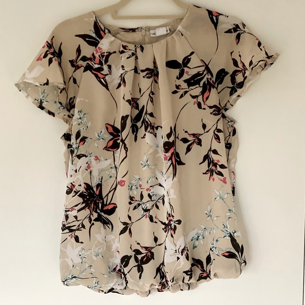 Liz Claiborne modern floral motif blouse